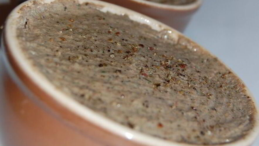 Рецепт нежного паштета из куриной печени с грибами
