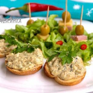 Рецепт Сырного паштета из цукини с миндалем