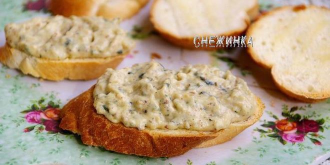 Рецепт сырного паштета из цукини с миндалем