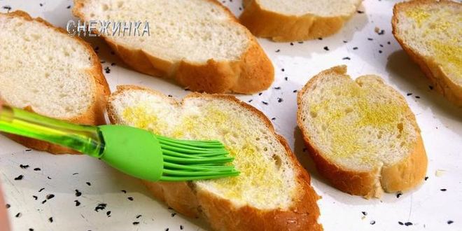 Рецепт сырного паштета из цукини с миндалем