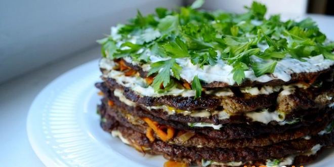 Рецепт печеночного торта с морковью и луком