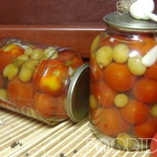 Рецепт Помидоров с виноградом