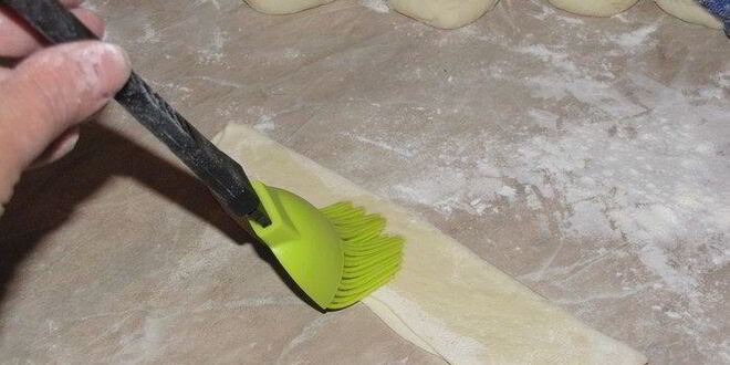 Рецепт булочек-роллов с грибным дип-соусом