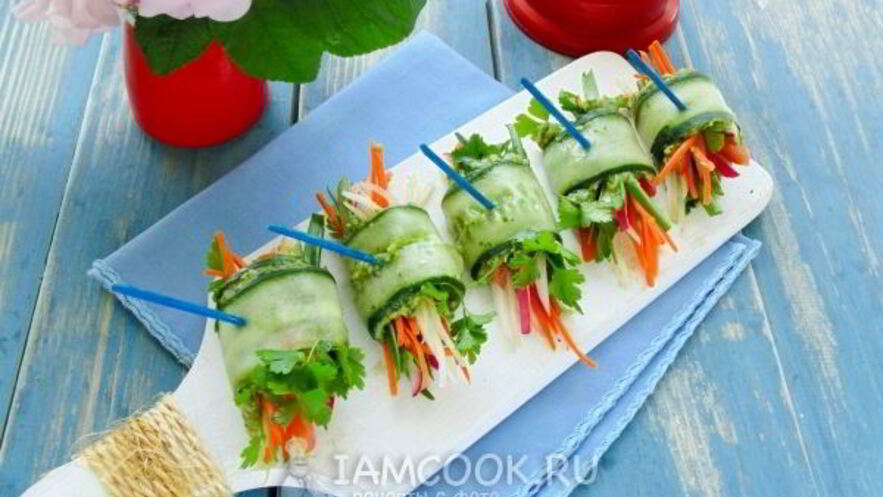 Рецепт овощных роллов с огурцом и авокадо