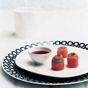 Рецепт Роллов с авокадо и гранатовым соусом