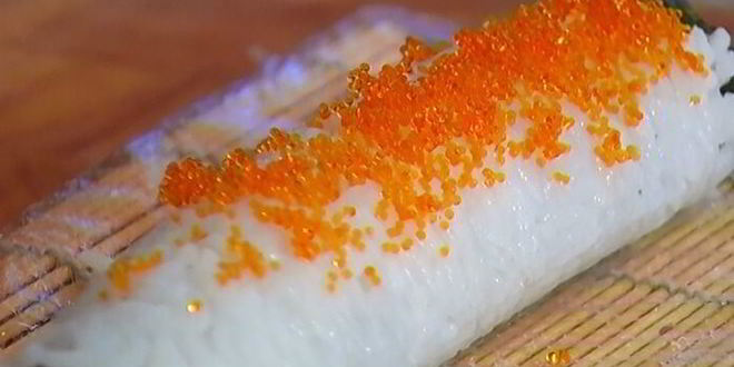 Рецепт роллов с угрем, авокадо и огурцом