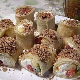 Рецепт Роллов творожных, с фруктами