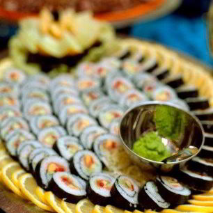 Рецепт Теплых роллов с курицей, сыром и грибами