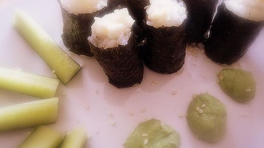 Рецепт запеченных роллов с красной рыбой