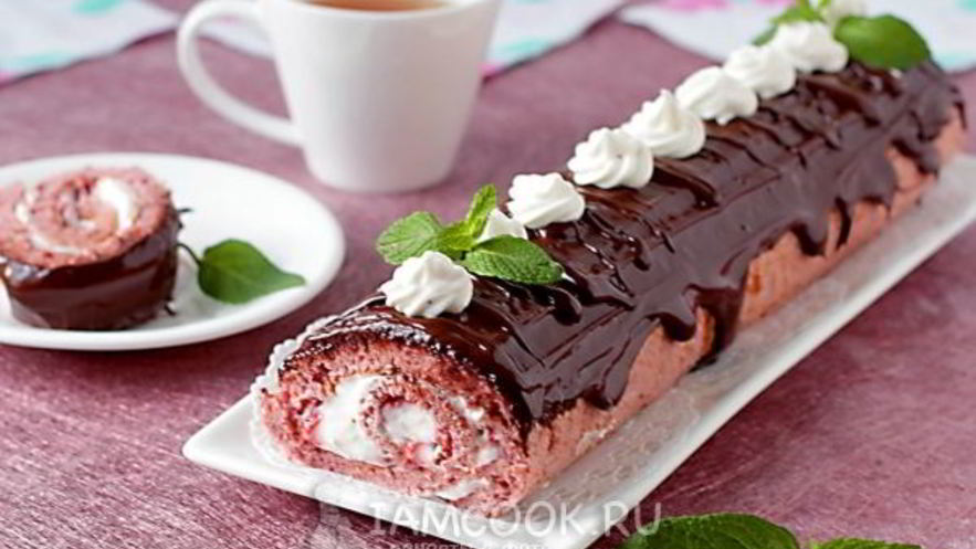 Рецепт бисквитного рулета с клубникой