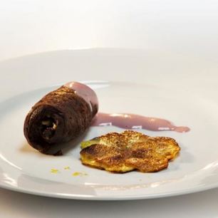 Рецепт Говяжьих рулетиков с картофелем и красным майонезом