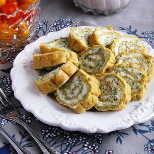 Рецепт Кабачкового рулета с творожной начинкой