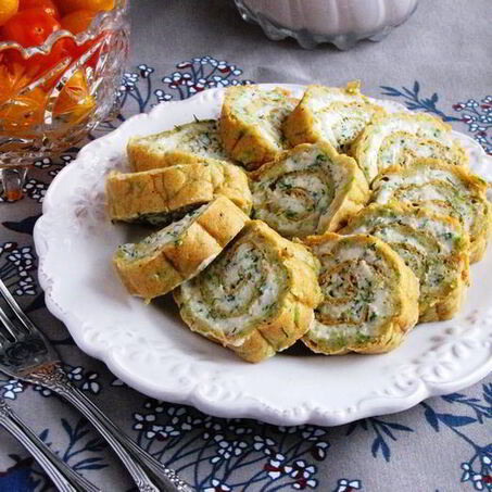 Рецепт Кабачкового рулета с творожной начинкой