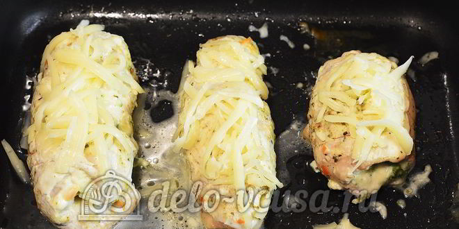 Рецепт куриного рулета с сыром и чесноком