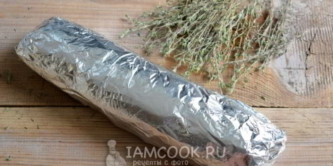 Рецепт куриного рулета, запеченного в фольге