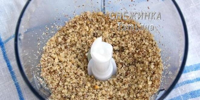 Рецепт легкого закусочного рулета из салатных листьев