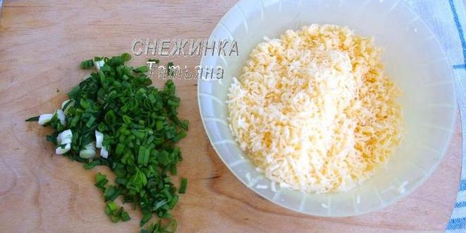 Рецепт легкого закусочного рулета из салатных листьев