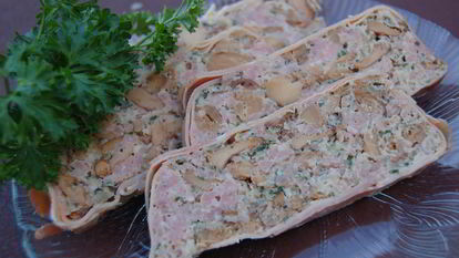 Рецепт Мясного рулета с лисичками