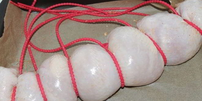 Рецепт рулета из курицы с аджикой