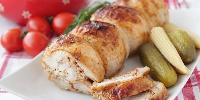 Рецепт рулета из курицы с аджикой