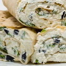 Рецепт Рулета из лаваша с творогом, сыром и зеленью