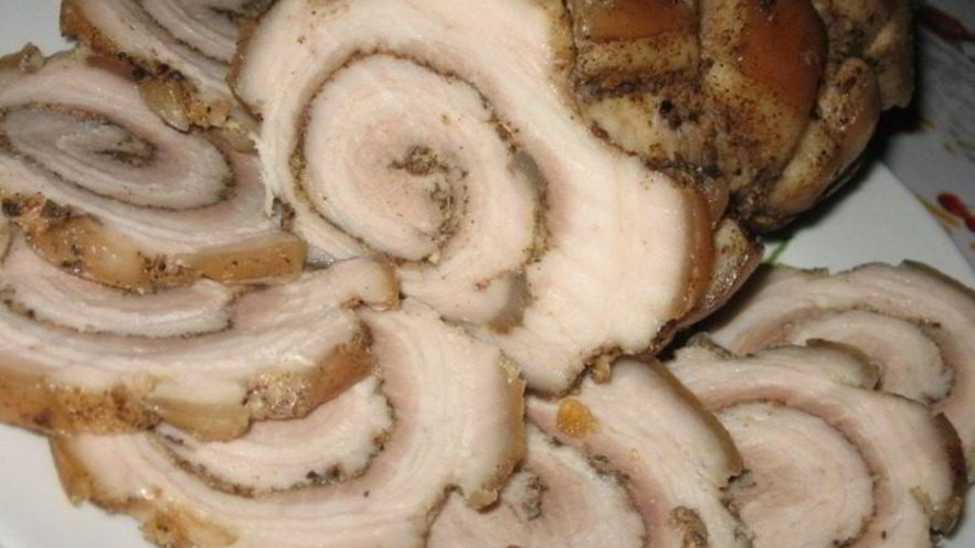 Рецепт рулета из свиной грудинки