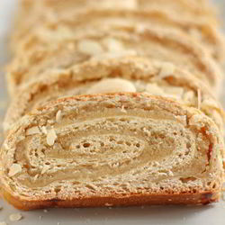 Рецепт Рулета с марципаном