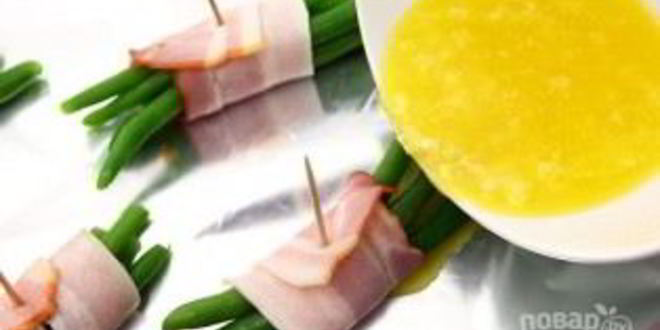 Рецепт рулетиков из фасоли в беконе