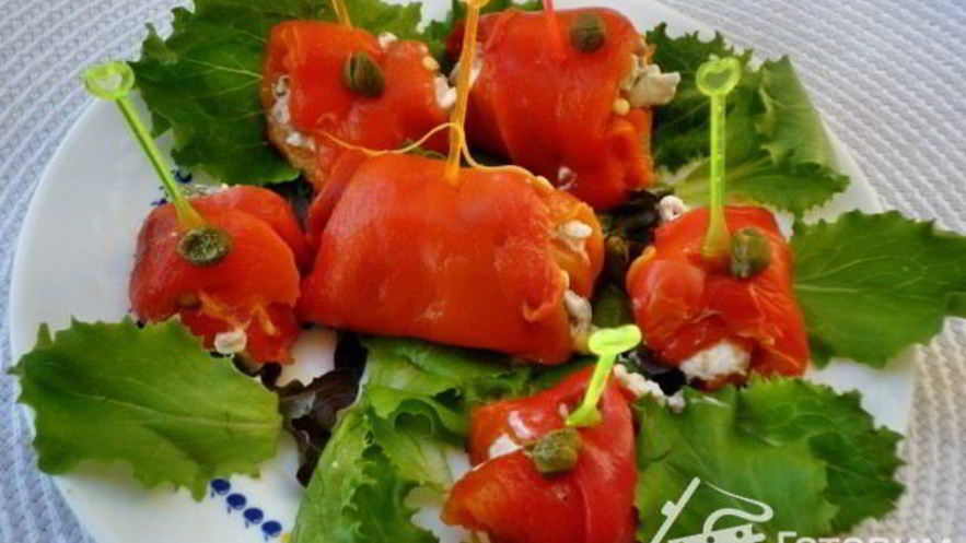 Рецепт рулетиков из перца с рыбной начинкой