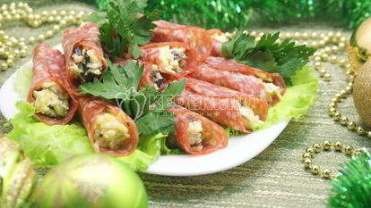 Рецепт Рулетиков салями с начинкой