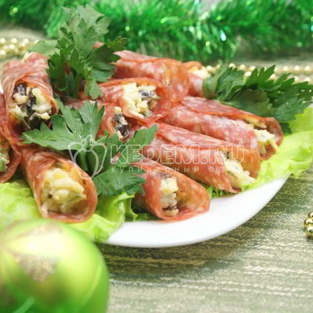 Рецепт Рулетиков салями с начинкой