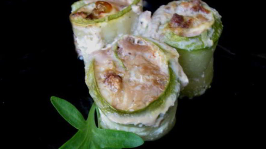 Рецепт рулетов из кабачков с мясной начинкой в яичной заливке
