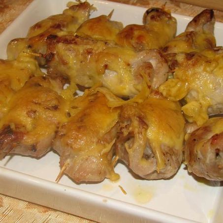 Рецепт Свиных рулетиков с грушей и миндалем