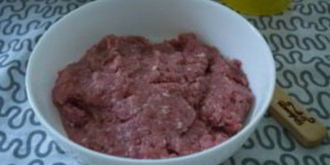 Рецепт сырно-мясного рулет