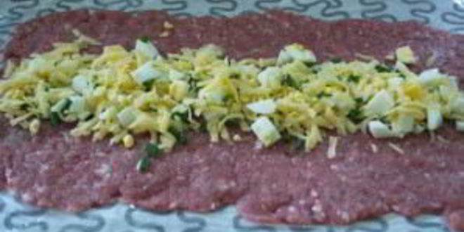 Рецепт сырно-мясного рулет