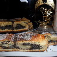 Рецепт Творожного рулета с маком и шоколадом