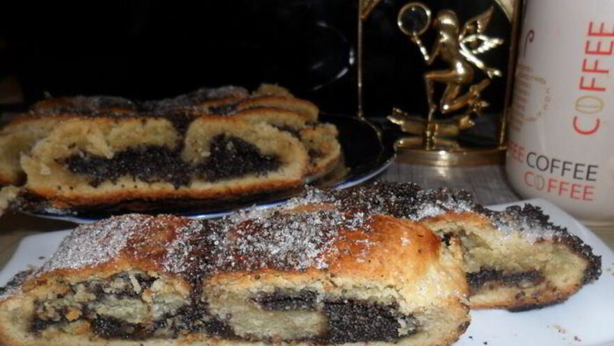 Рецепт творожного рулета с маком и шоколадом