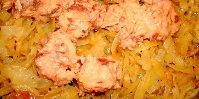 Рецепт закусочных слоеных рулетиков с рыбой, капустой и яйцом