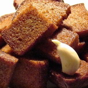 Рецепт Сухариков с чесноком