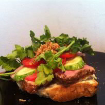 Рецепт Датского открытого сэндвича с ростбифом