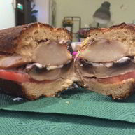 Рецепт Хрустящего сэндвича с грушами-гриль и запеченными грибами