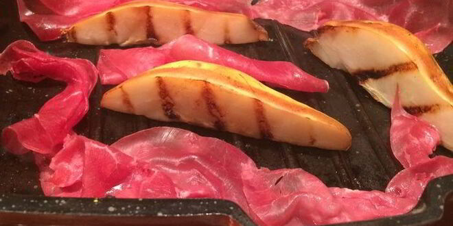 Рецепт хрустящего сэндвича с грушами-гриль и запеченными грибами