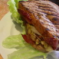 Рецепт Сэндвича-гриля с баклажаном-гриль, сыром и прошутто