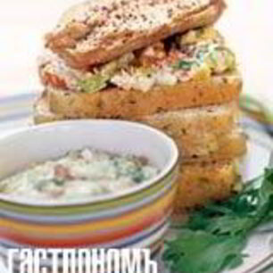 Рецепт Сэндвича с куриным салатом и миндалем