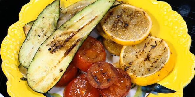 Рецепт сэндвича с цукини, помидорами и авокадо