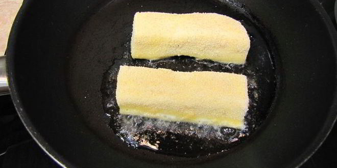 Рецепт сыра, зажаренного в сухарях