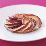 Рецепт Миндальных тарталеток с нектаринами в карамели