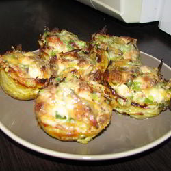 Рецепт Тарталеток из картофеля с куриным филе под чесночно-сырным соусом