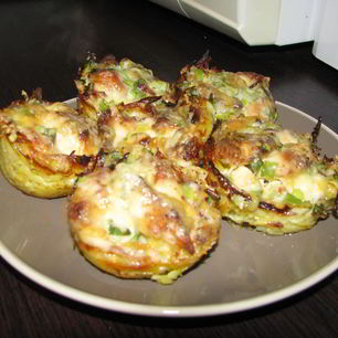 Рецепт Тарталеток из картофеля с куриным филе под чесночно-сырным соусом