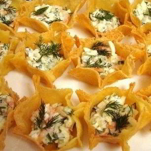 Рецепт Тарталеток из сыра с огурцом и креветками